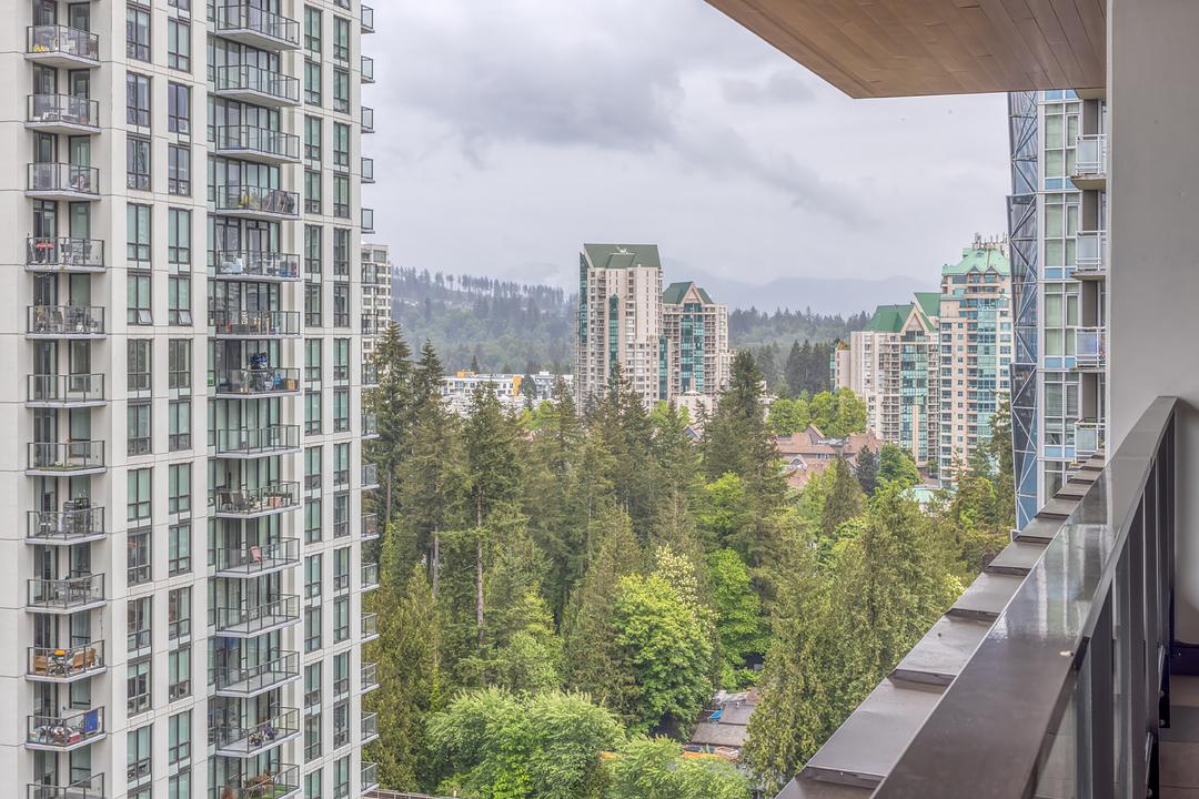 1105 - 2992 Glen Drive, Coquitlam, BC