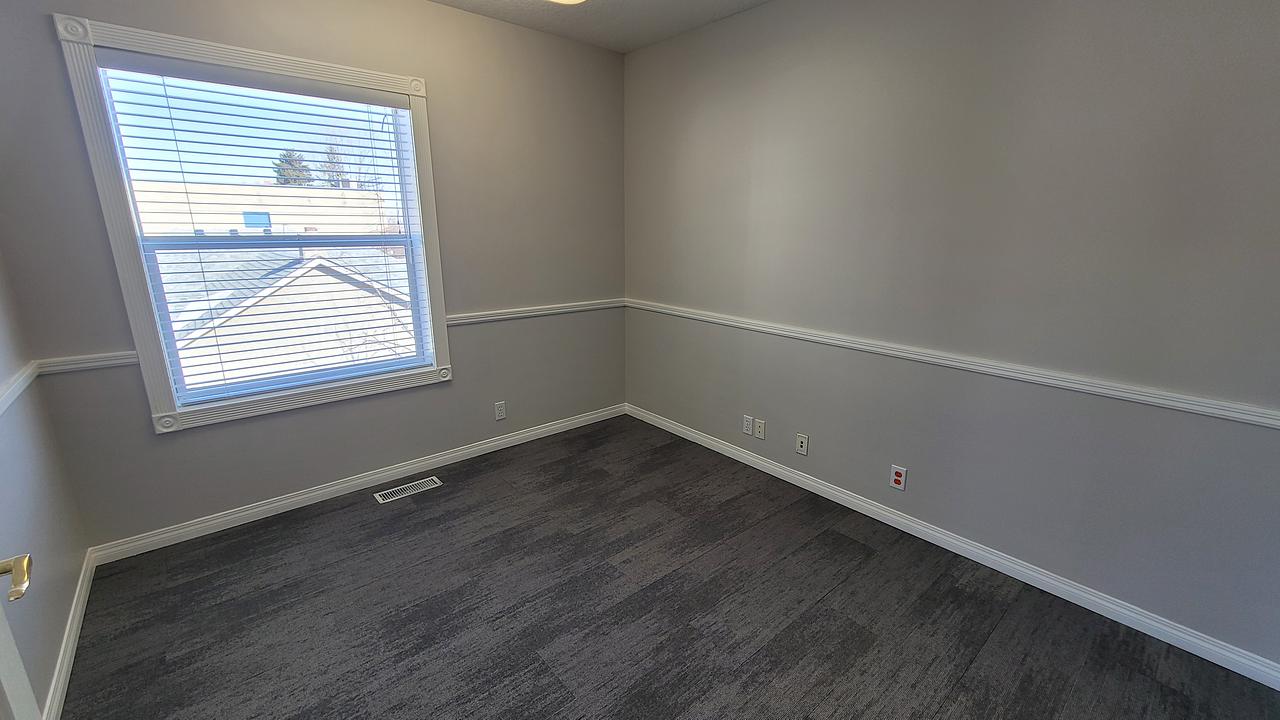 200 - 5520 2 Street Southwest, Calgary, AB