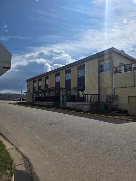 1800 Pine Plaza Road, Grande Cache, AB