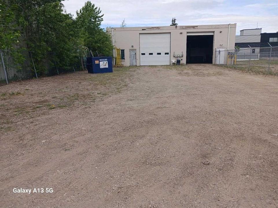 6789 52 Avenue, Red Deer, AB