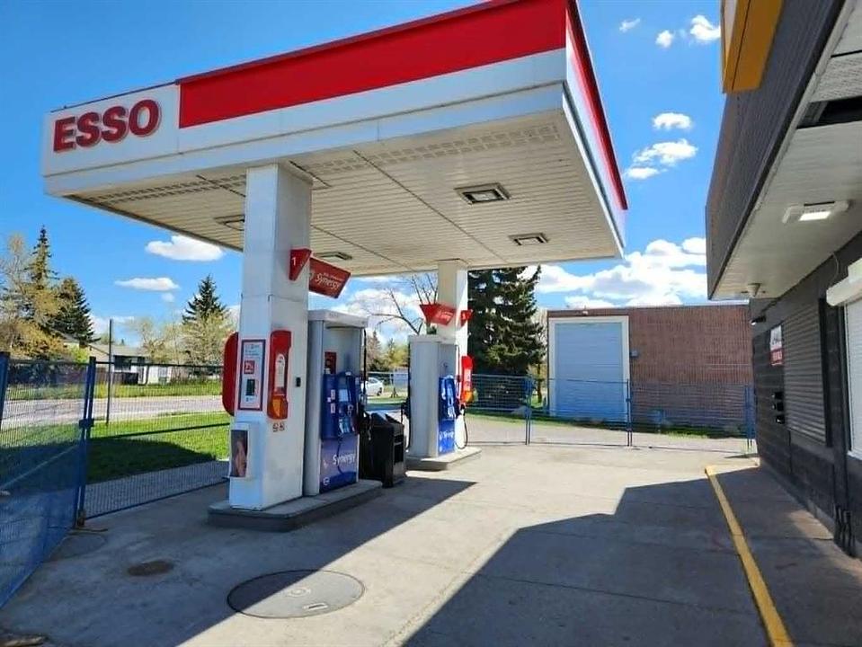 3101 34 Avenue Southeast, Calgary, AB