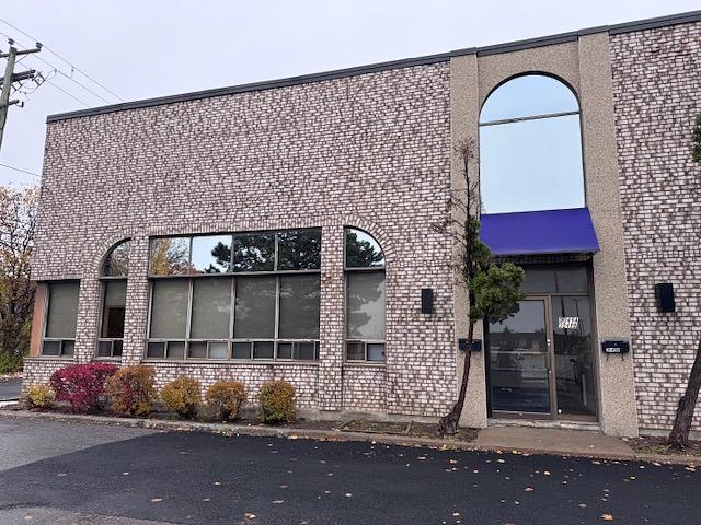 A - 3049-A Rue Deacon, Dollard-des-Ormeaux, QC