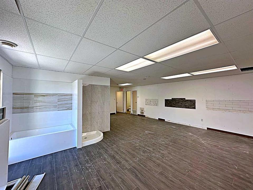 8127 Fraser Avenue, Fort McMurray, AB