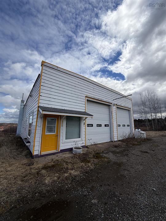 9281 Nova Scotia 215, Shubenacadie, NS