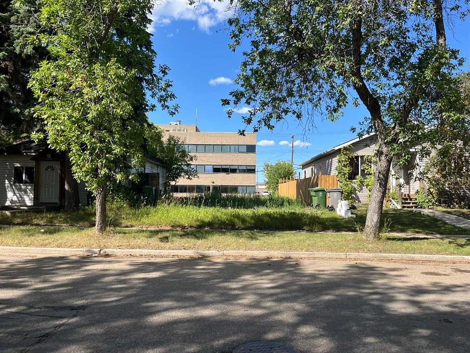 4814 49 Street, Lloydminster, SK