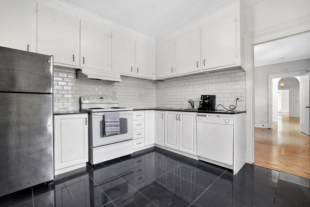 1 - 342 Rue Sherbrooke Est, Montréal, QC