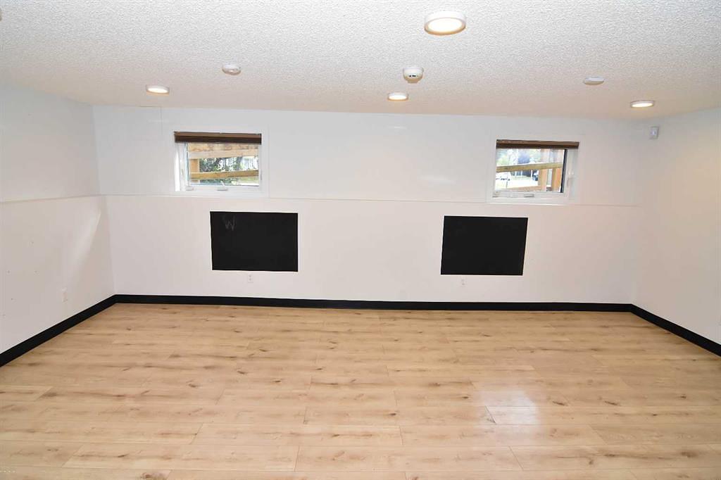 309 Main Street North, Airdrie, AB