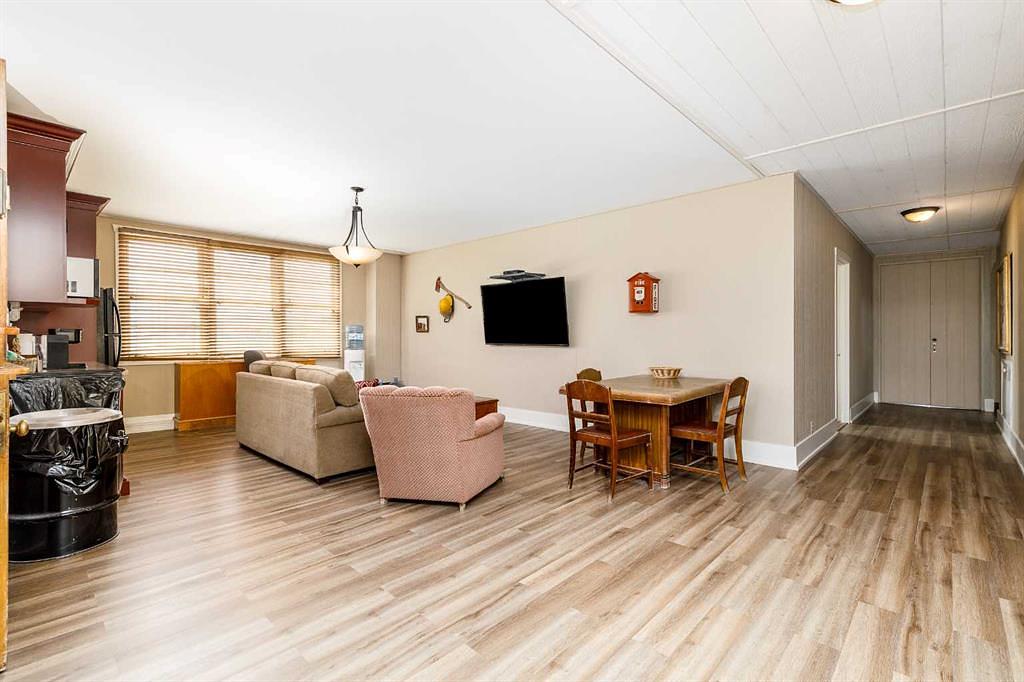 2460 36 Avenue, Springbrook, AB