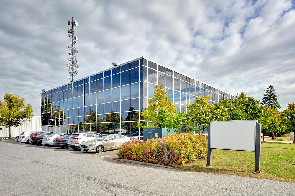 200 - 4043 Carling Avenue, Ottawa, ON