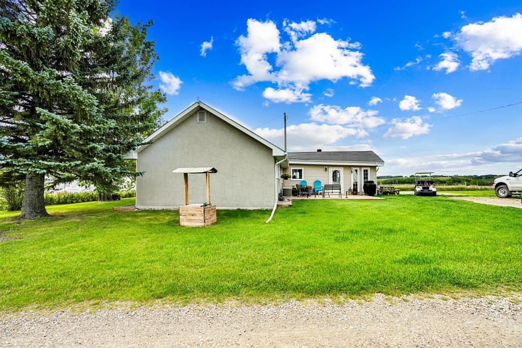 8-1415 sec 582 Highway, Didsbury, AB