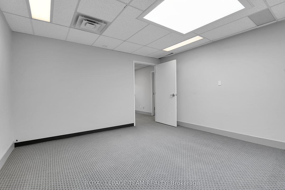 901 Somerset Street West, Ottawa, ON