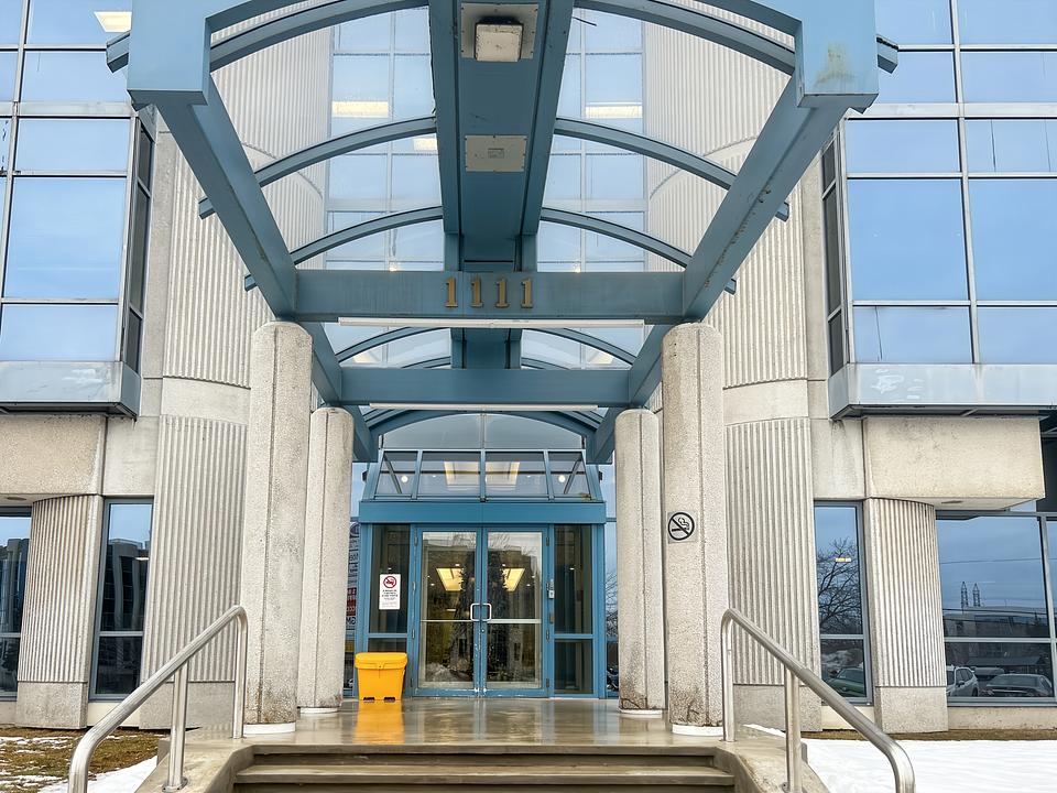 600 - 1111 Boulevard Dr.-Frederik-Philips, Montréal, QC