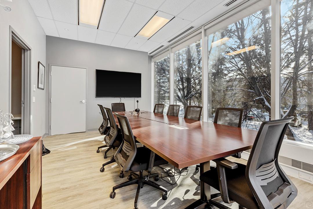 2505 St Laurent Blvd, Ottawa, ON