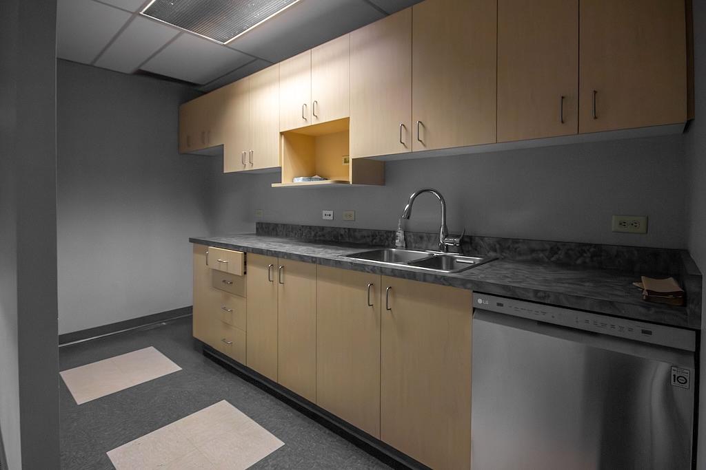 1 - 541 Howe St, Vancouver, BC