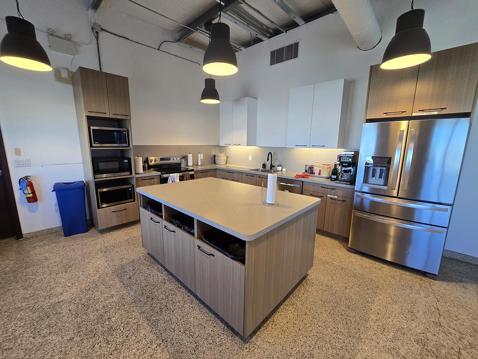 901 17 Avenue, Nisku, AB