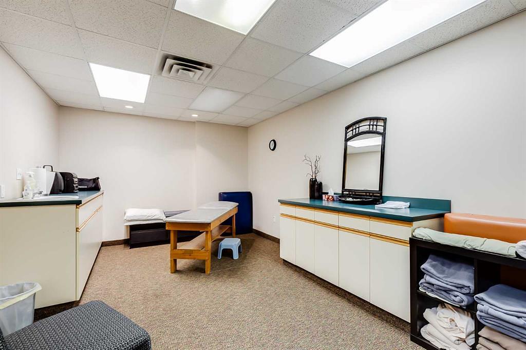 5120 50 Avenue, Olds, AB