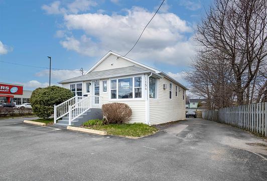1154 Kings Road, Sydney, NS
