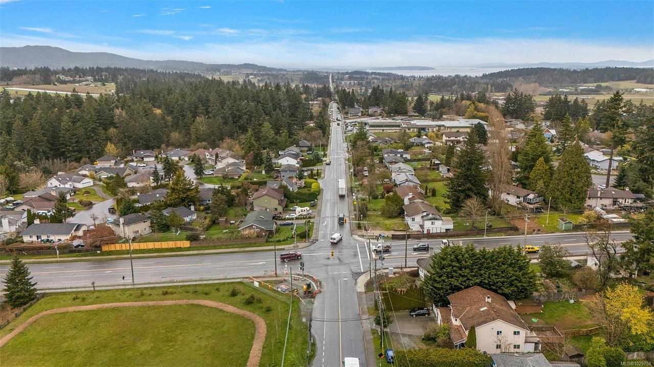 6753 Central Saanich Road, Victoria, BC