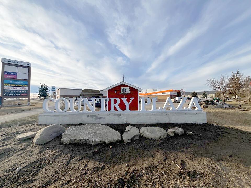 510 Alberta 1, Strathmore, AB