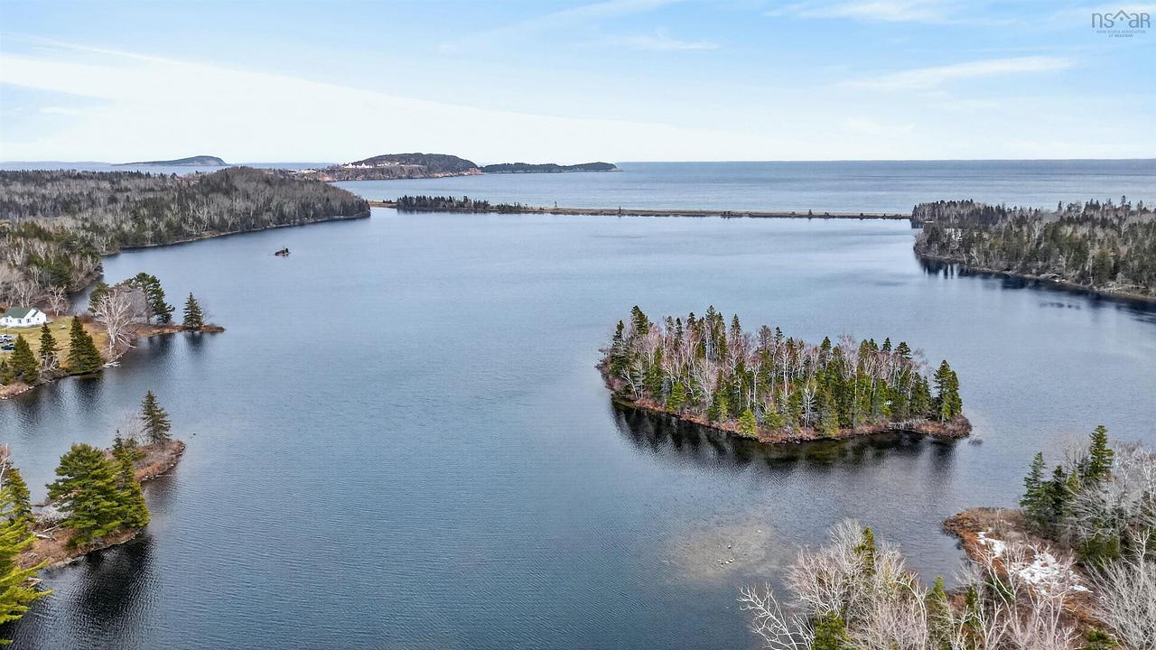 37706 Cabot Trail, Ingonish Beach, NS