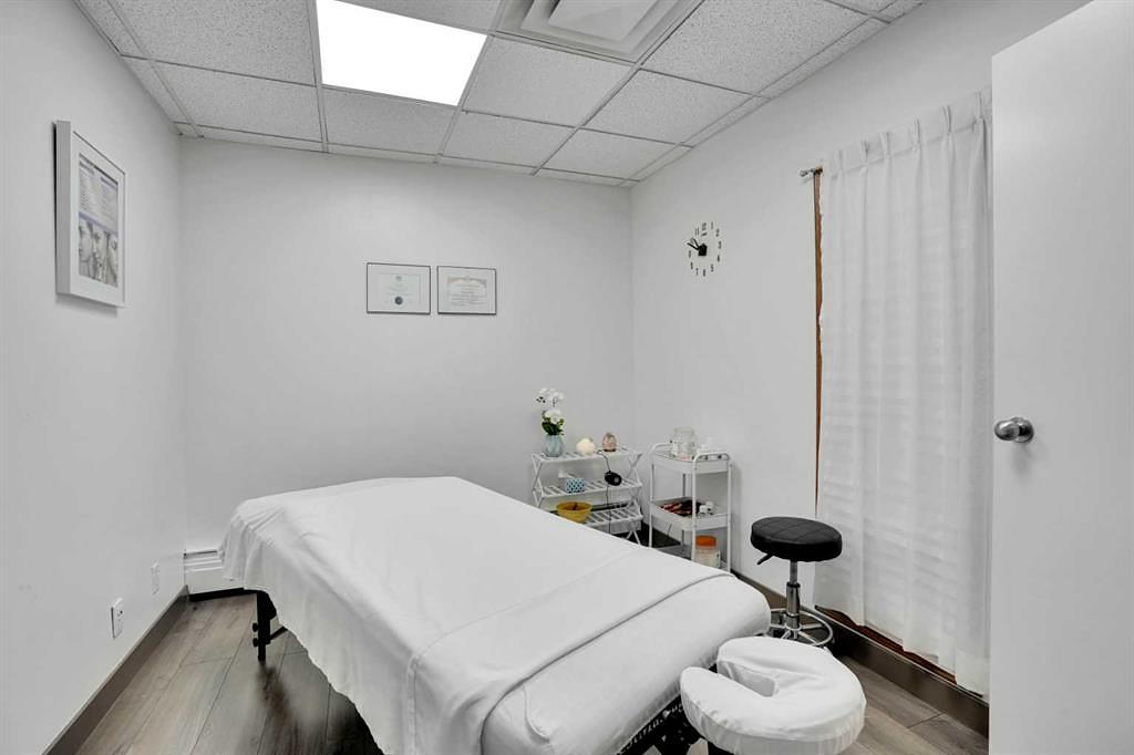 1330 12 Avenue Southwest, Calgary, AB