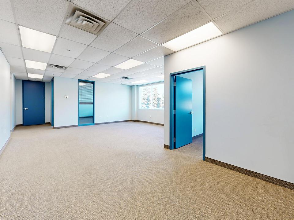 B - 1060 B Lorimar Drive, Mississauga, ON