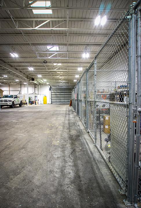 600 sqft Warehouse + Access to Coworking Space - 4030 8 St SE, Calgary, AB