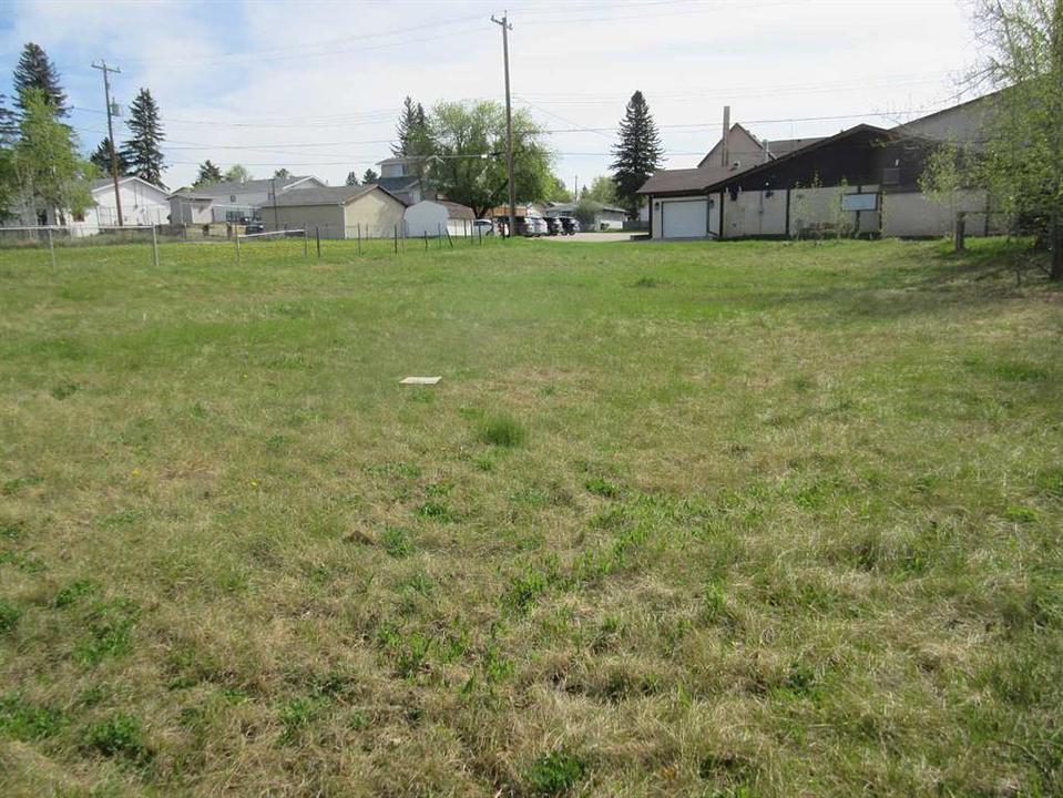 4807 4809 - 49 Street, Rocky Mountain House, AB