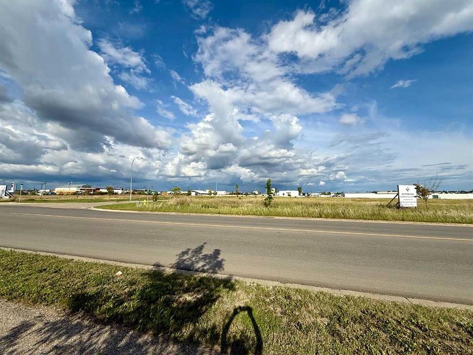 10105 130 Avenue, Grande Prairie, AB