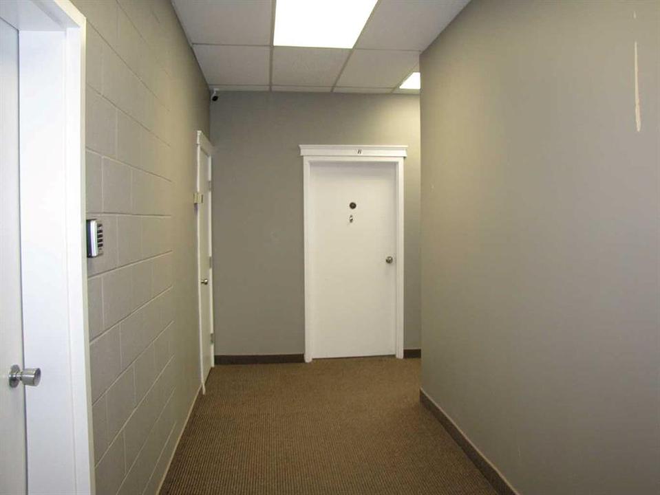 B - 4924 48 Avenue, Innisfail, AB