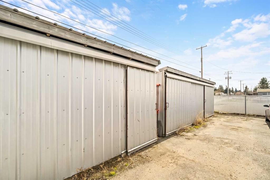 1020 Laut Avenue, Crossfield, AB
