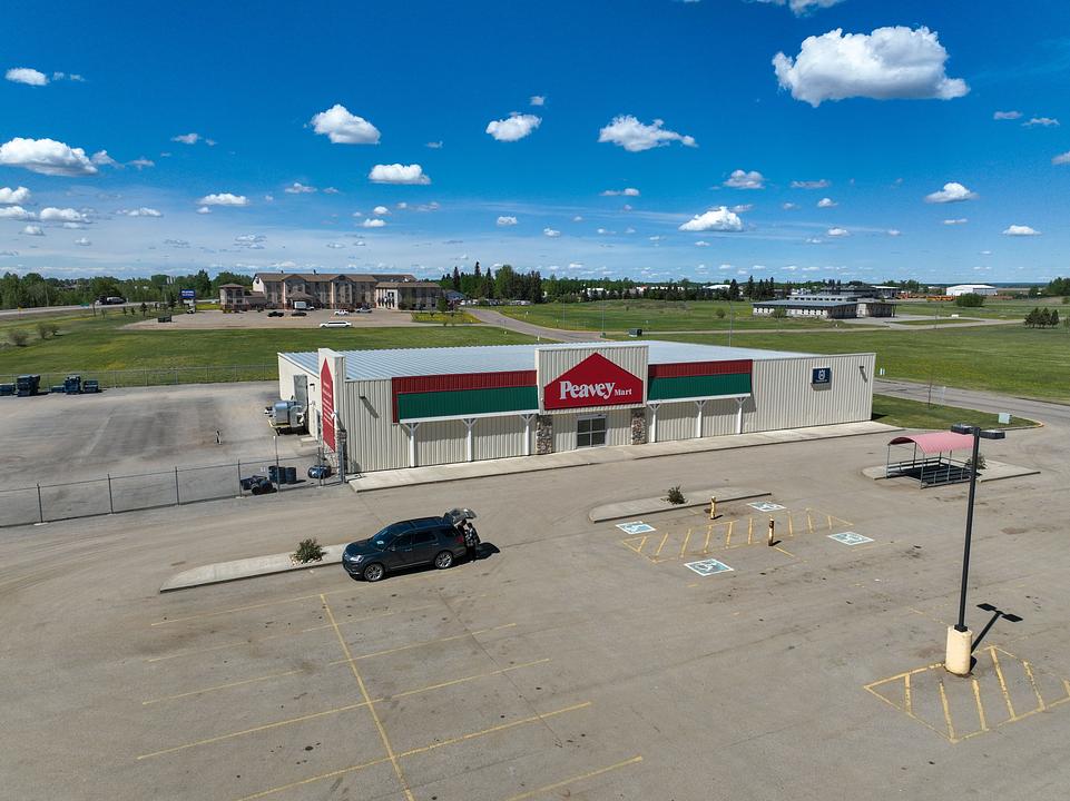 3813 51 Avenue, High Prairie, AB