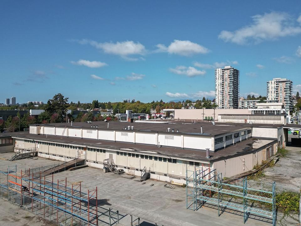 8324 Fraser Street, Vancouver, BC