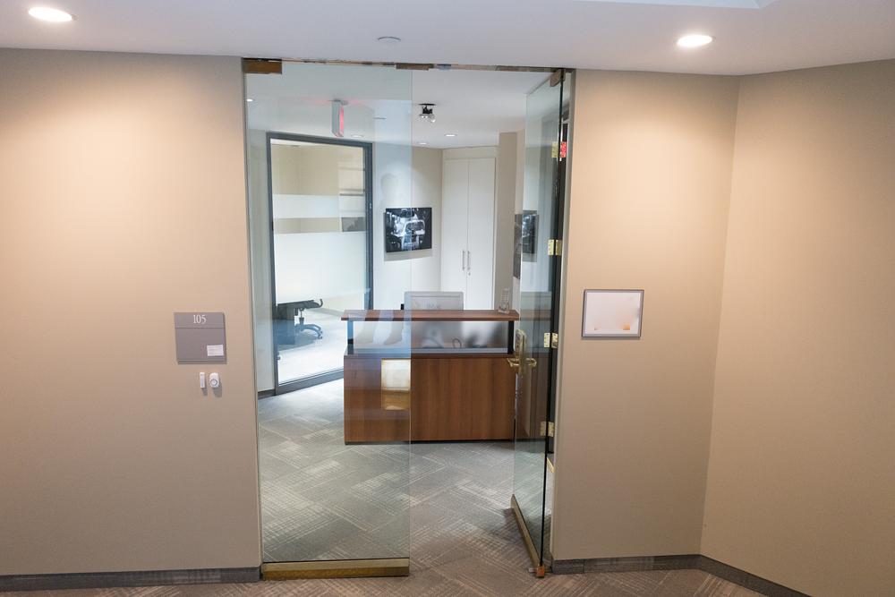 105 - 100 Simcoe Street, Toronto, ON