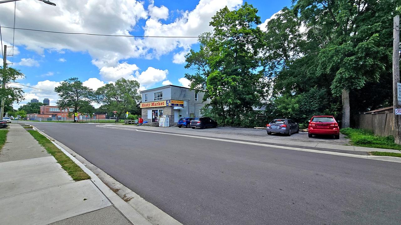88 Elliott Street, Brampton, ON