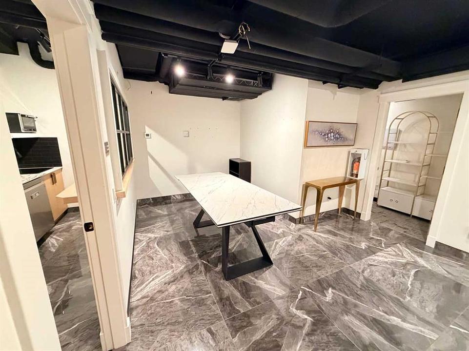 222 - 14 Avenue Southwest, Calgary, AB
