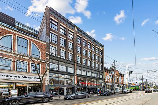 639 Queen St W, Toronto, ON
