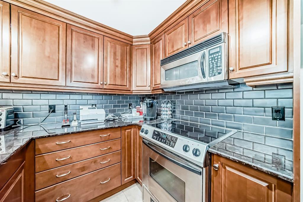 503 - 922 5 Avenue Southwest, Calgary, AB