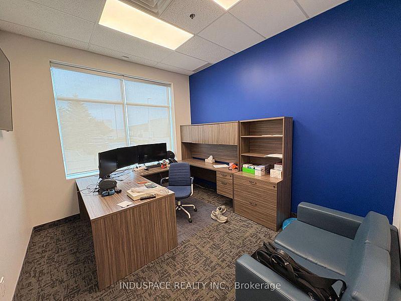 8 - 3620a Laird Road, Mississauga, ON