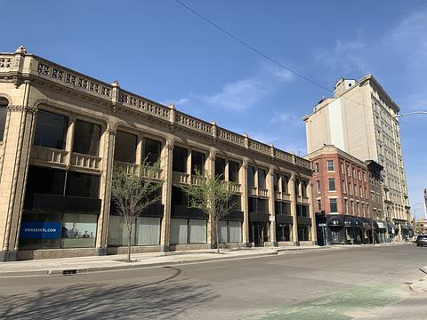 212 Notre Dame Avenue, Winnipeg, MB