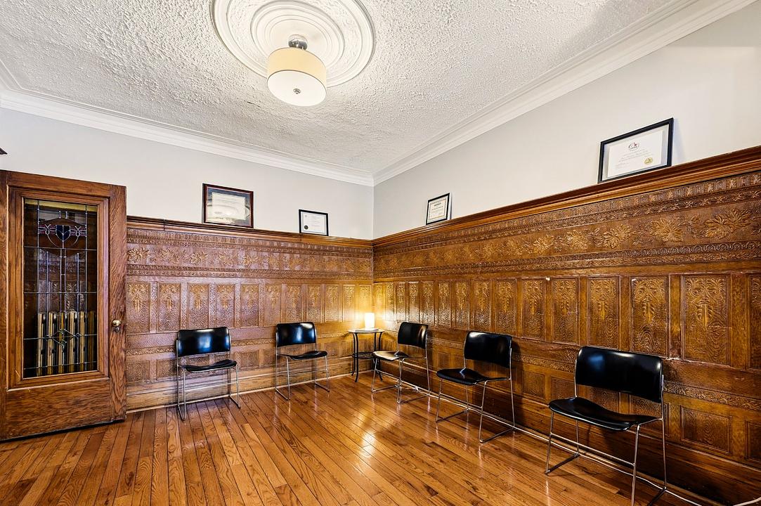 921 Boulevard Saint-Joseph Est, Montréal, QC