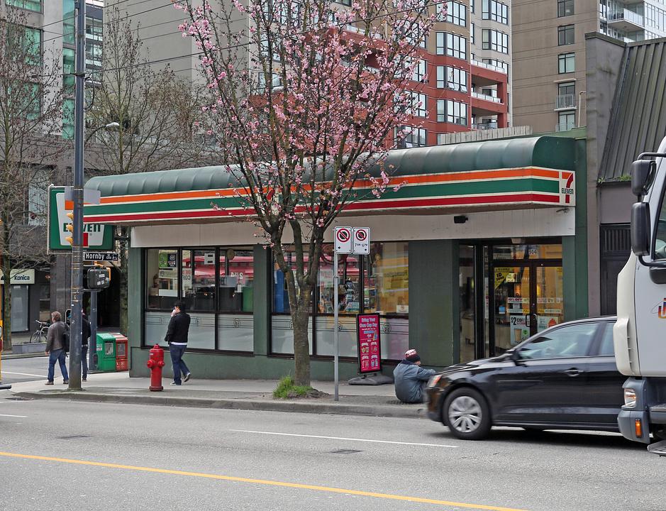 904 Davie Street, Vancouver, BC