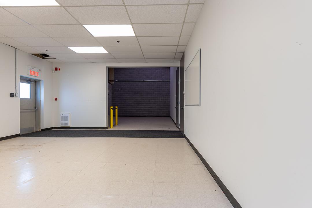 4939 Rue Lévy, Saint-Laurent, QC