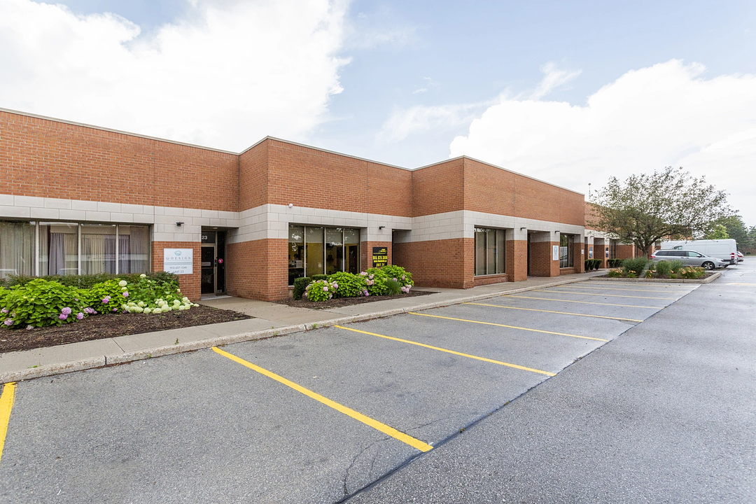 15 - 3190 Ridgeway Drive, Mississauga, ON