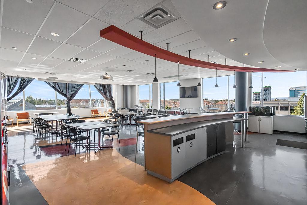 1 Chrysalis Way, Ottawa, ON