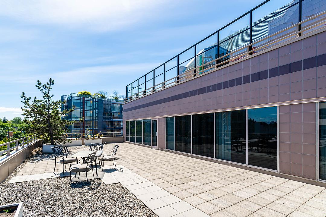 400 - 2025 West Broadway, Vancouver, BC