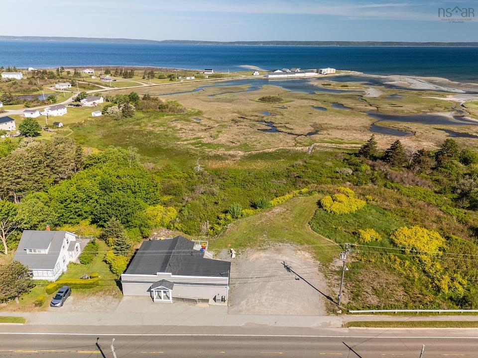 1861 Highway 1, Church Point, NS