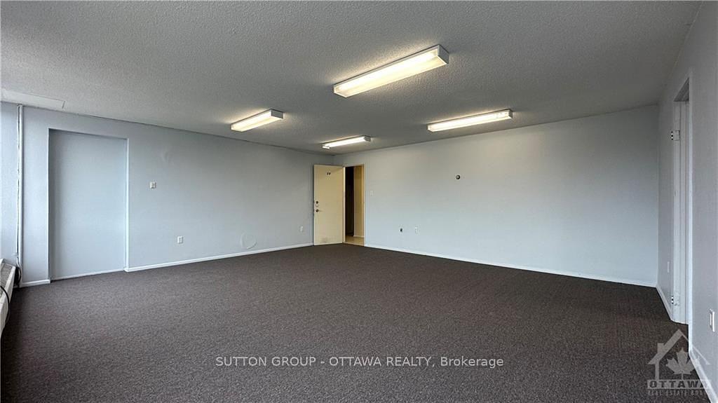 204 - 1061 Merivale Road, Ottawa, ON