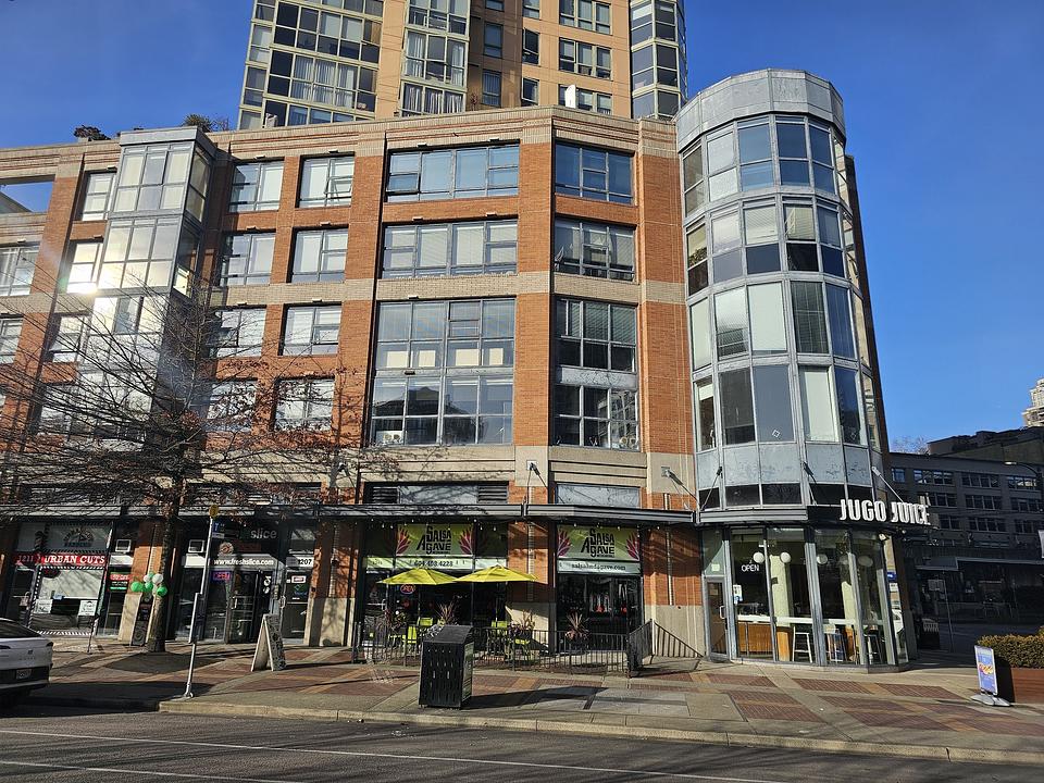 300 - 1207 Pacific Blvd, Vancouver, BC