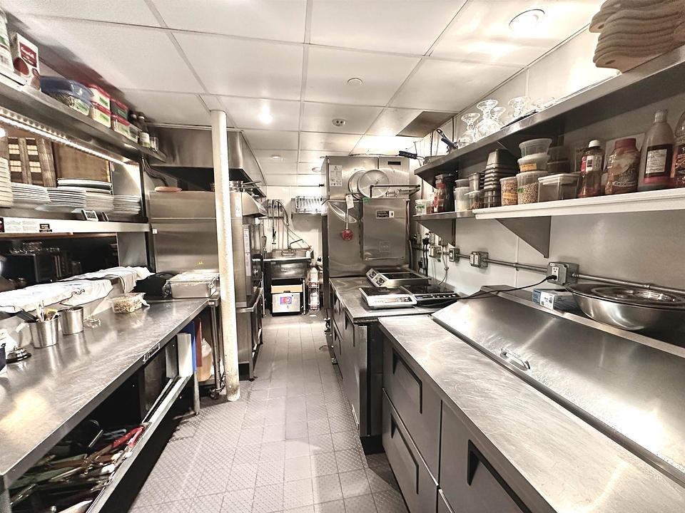 811 West Pender Street, Vancouver, BC